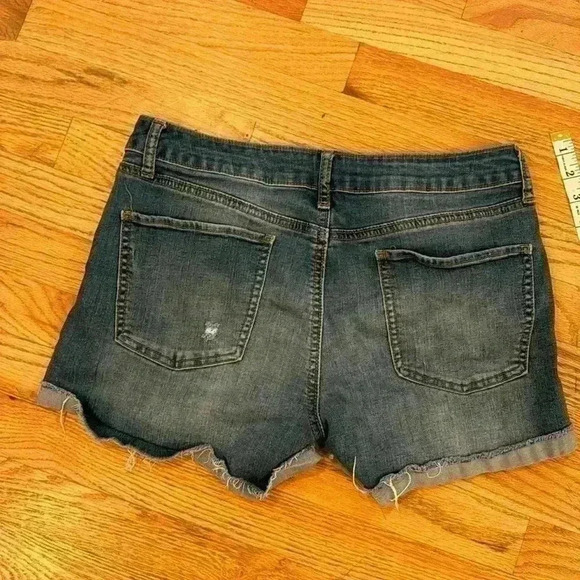 Women’s Shortie Denim Shorts Distressed Size: 11 - Picture 8 of 8